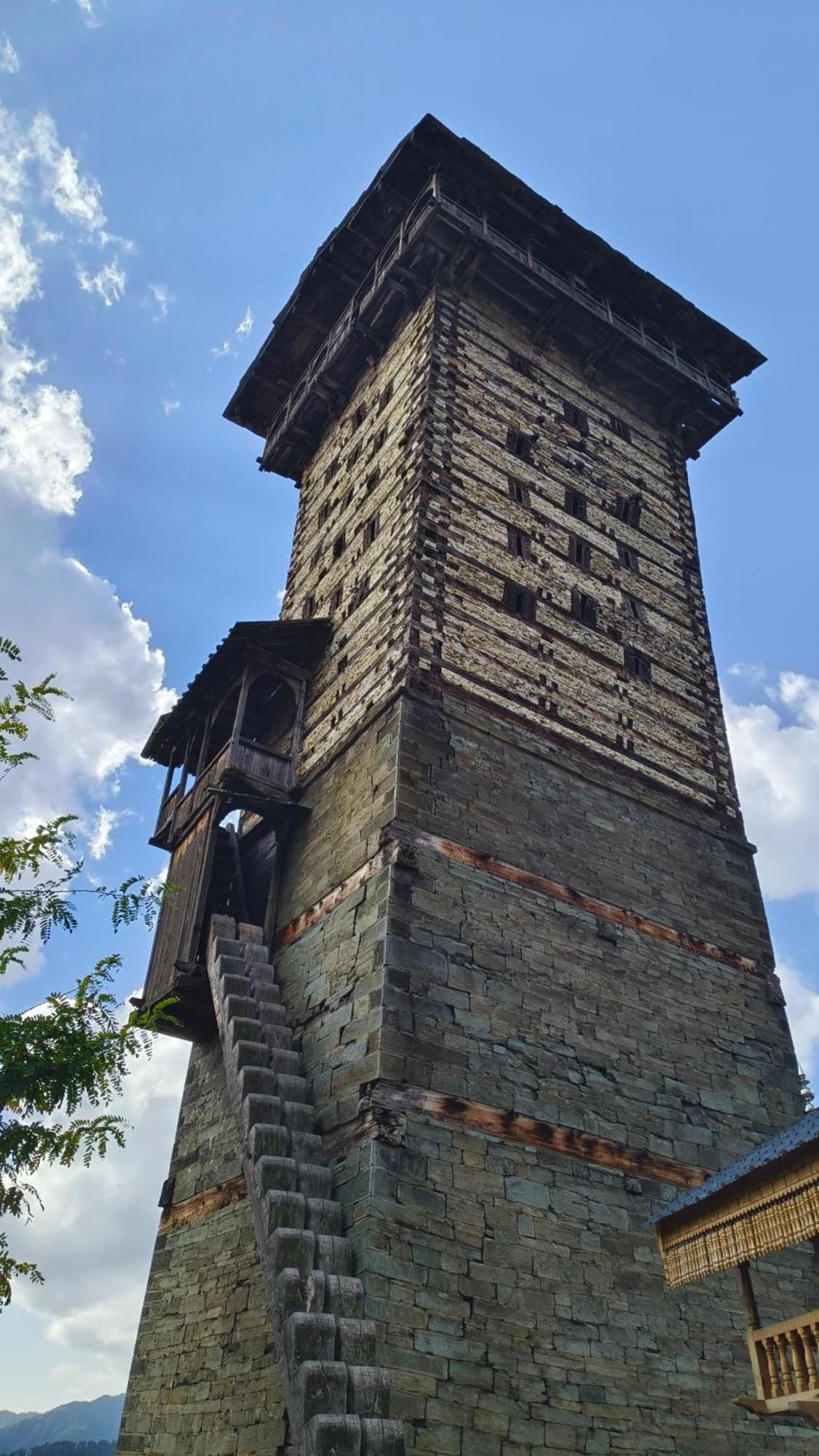 Mozo Inn&Cafe Jibhi Banjār Zewnętrze zdjęcie
